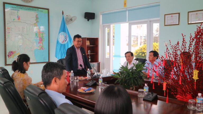 Ông Đặng Thành Tâm ghé thăm Công ty CP KCN Sài Gòn - Nhơn Hội