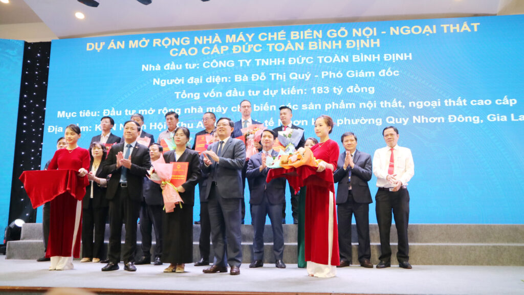 Công ty TNHH Đức Toàn Bình Định Dự án Mở rộng nhà máy chế biến gỗ nội – ngoại thất cao cấp Đức Toàn Bình Định tại KCN Nhơn Hội A, vốn đầu tư 183 tỷ đồng.