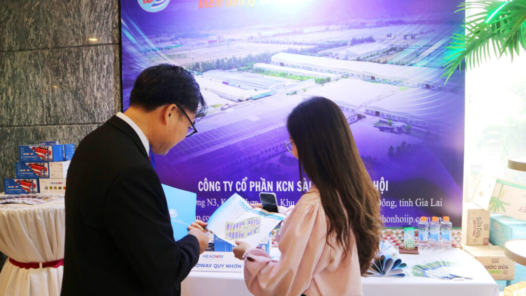Trưng bày gian hàng KCN Nhơn Hội A